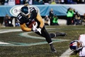 15NFL第6週、フィラデルフィア・イーグルス対ニューヨーク・ジャイアンツ。第1クオーターにタッチダウンを決めるフィラデルフィア・イーグルスのライリー・クーパー（2015年10月19日撮影）。(c)AFP/Getty Images/Al Bello