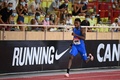 陸上、ダイヤモンドリーグ第1戦モナコ大会、男子200メートル。レースに臨むぶノア・ライルズ（2020年8月14日撮影）。(c)Matthias Hangst / POOL / AFP