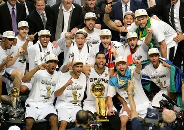 スパーズが輝いた2014年のNBA 写真1枚 国際ニュース：AFPBB News