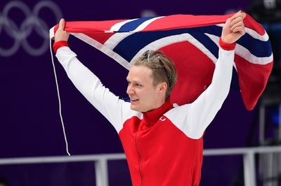 ロレンセンが五輪新で金メダル、スピードスケート男子500m