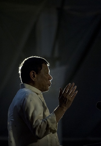 独裁制を解決手段に掲げるドゥテルテ大統領、フィリピン