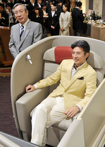 JAL、国際線ファースト・ビジネスクラスで新シート導入