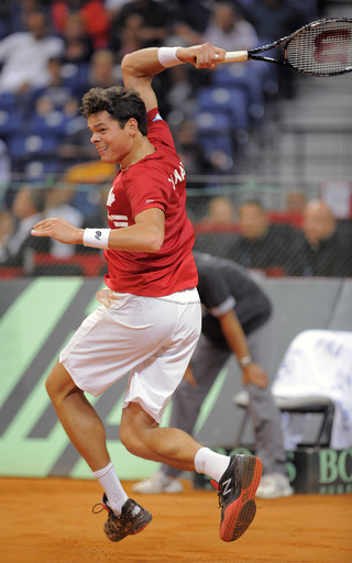 セルビア対カナダは1勝1敗、デビス杯