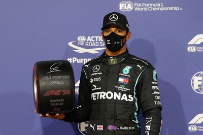 ハミルトンがコース新でPP、最多更新の98回目 バーレーンGP