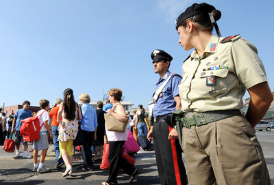 都市警備に兵士3000人投入で賛否両論、イタリア