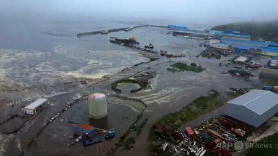 津波で建物が海に ロシア国営テレビが被害状況を放送