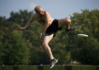 ドイツも暑い！30度、フリスビーの練習も汗だく