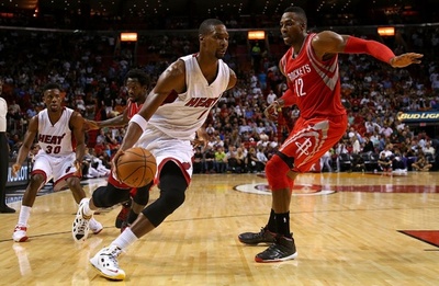 無敗同士の一戦、ロケッツがヒートを下す