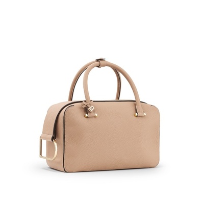 「デルヴォー」、ボックスフォルムの新作バッグ“クールボックス”