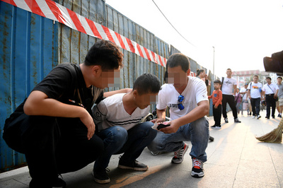 【14億分の1：中国事件簿】息子は私立小通い、自分は逮捕にビクビク… 「ダフ屋」物語（上）