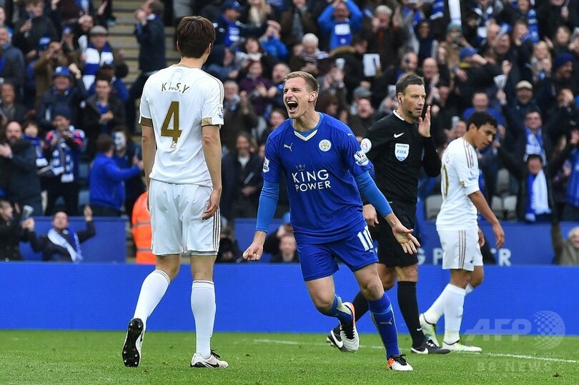 レスターがリーグ制覇に前進、アーセナルは優勝の可能性が消滅