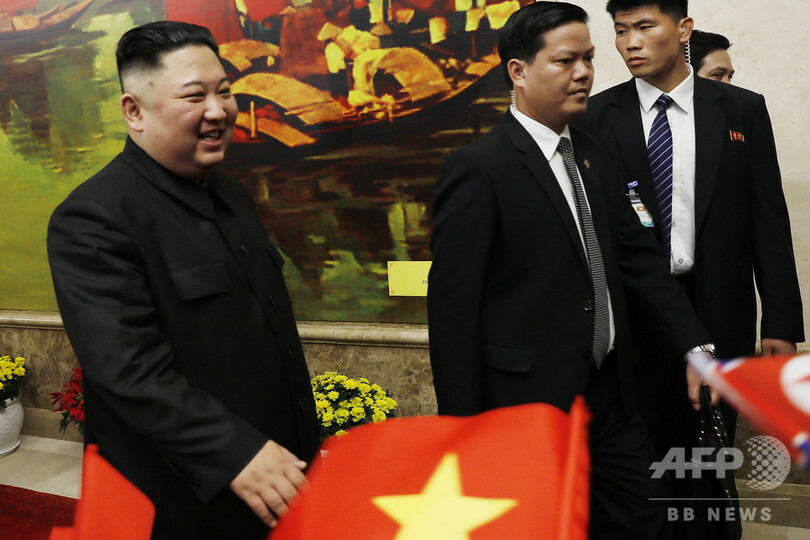 米朝会談終えた金正恩氏、ベトナムを公式訪問