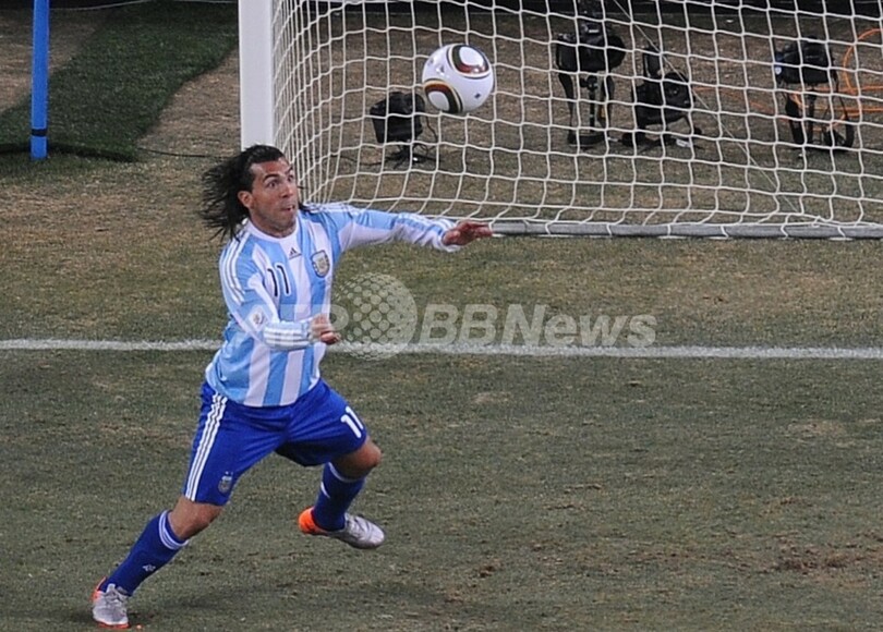 W杯誤審でfifa会長が謝罪 テクノロジー導入の検討も表明 写真1枚 国際ニュース Afpbb News