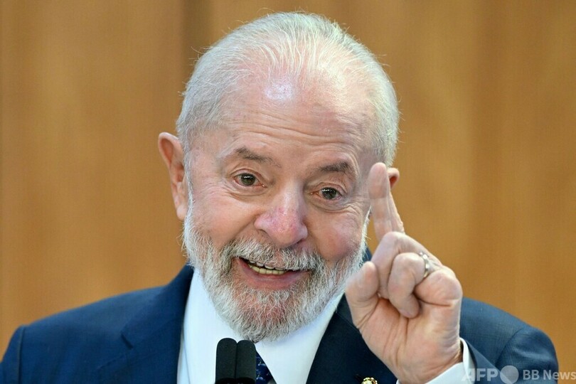 ブラジル大統領、女性への暴力をネタに軽口 非難の的に