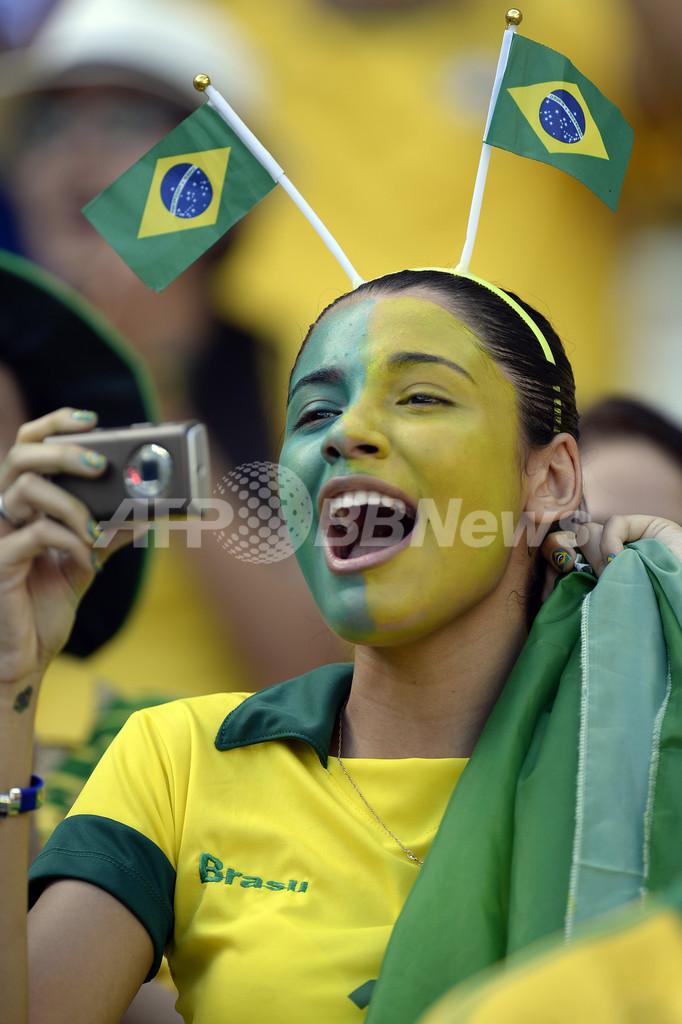 ブラジル美女から日本人サポーター、マスクマンまで・・・コンフェデ杯を盛り上げたサポーター