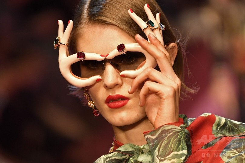 ハートのクイーン テーマに新作 ドルチェ ガッバーナ 18年春夏 写真173枚 国際ニュース Afpbb News