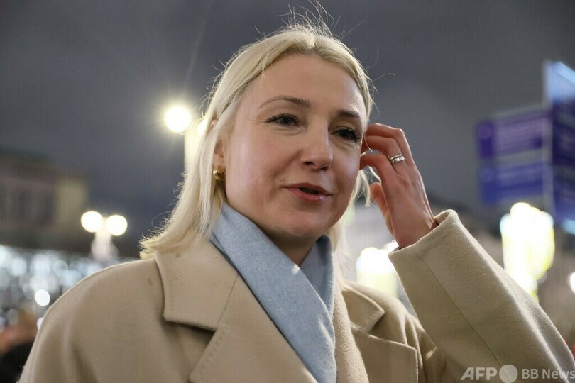 「平和」掲げる女性市議、ロシア大統領選に立候補 2024年ロシア大統領選への立候補を表明した無所属のエカテリーナ・ドゥンツォワ氏。モスクワで(2023年12月20日撮影)。(c)Vera Savina / AFP