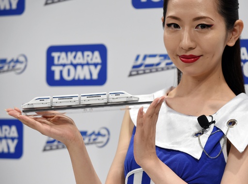 タカラトミー、磁力で浮上・走行する「リニアライナー」発表 写真7枚