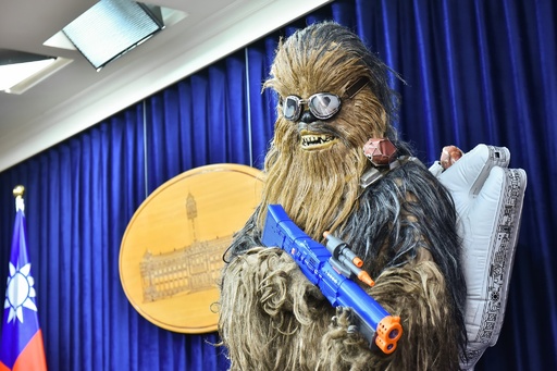 台湾総統府でスター ウォーズの日のイベント ヨーダ は不在 写真3枚 国際ニュース Afpbb News
