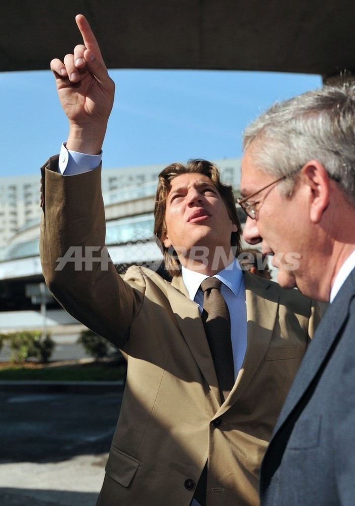 サルコジ仏大統領子息、公的機関トップに大抜擢か 批判集中 写真3枚