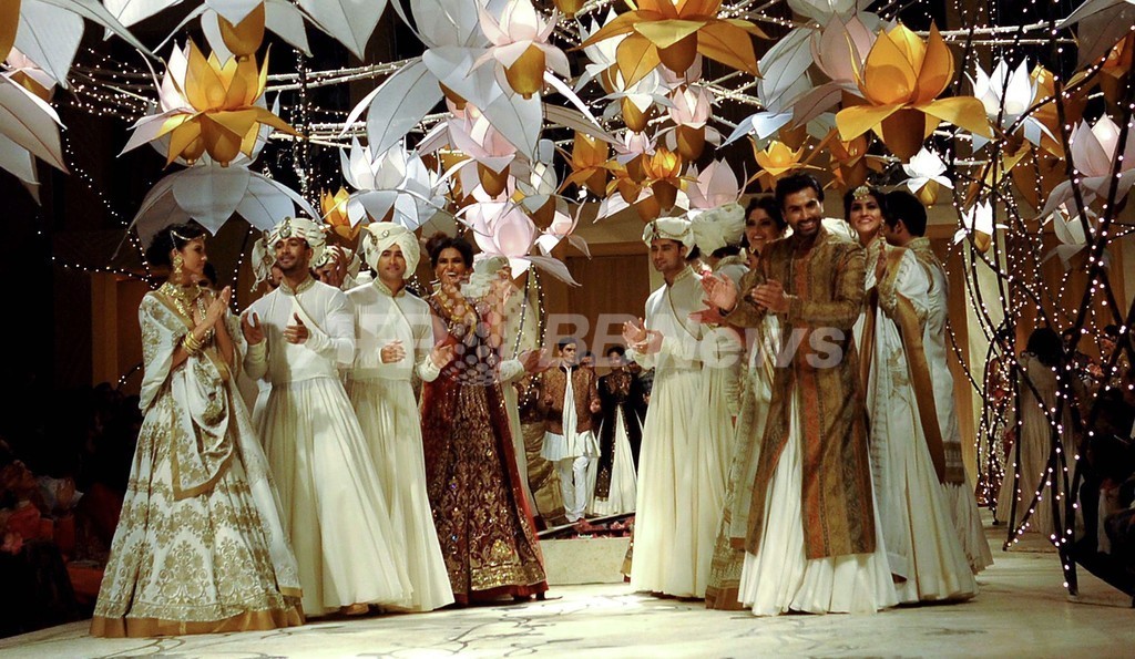  ＜インド・ブライダル・ファッション・ウィーク 2013＞ロヒット・バル