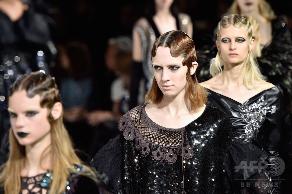 「マーク ジェイコブス」16/17年秋冬コレクション