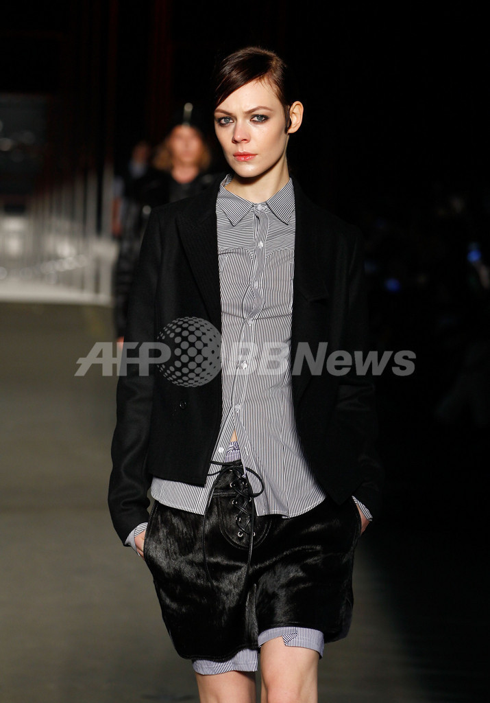 ＜12/13年秋冬NYコレクション＞ディーゼル ブラック ゴールド