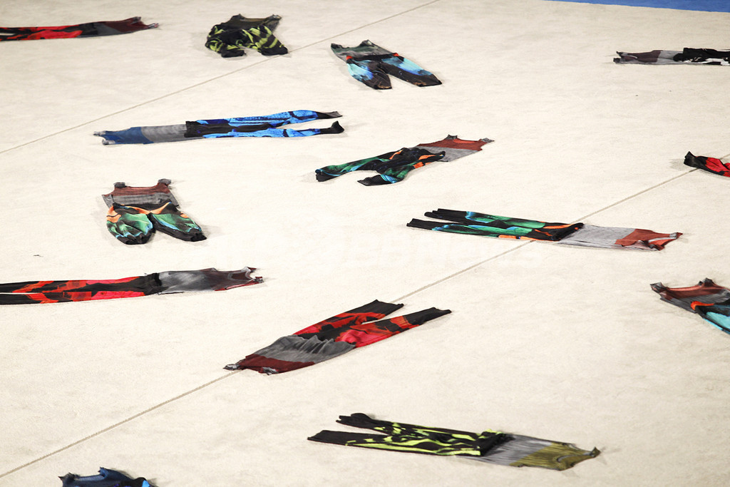 三宅一生×青森大学男子新体操部による特別公演開催