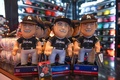 17MLB、ピッツバーグ・パイレーツ対マイアミ・マーリンズ。試合前の球場で売られるマイアミ・マーリンズのイチローの人形（2017年4月30日撮影）。(c)AFP/Getty Images/Mark Brown