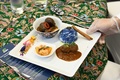 植物性代替肉を使った東南アジア料理。シンガポールのADM研究所にて（2021年4月21日撮影）。(c)Roslan RAHMAN / AFP