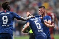 UEFAスーパーカップ、リバプール対チェルシー。ゴールを決め喜ぶ（左から）タミー・アブラハム、ジョルジーニョ、メイソン・マウント（2019年8月14日撮影）。(c)Bulent Kilic / AFP