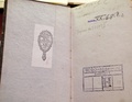 フリーメイソンに関する書籍に押されたナチス・ドイツの刻印（右下）。ポーランドのポズナニ大学図書館で（2021年12月22日撮影）。(c)JANEK SKARZYNSKI / AFP