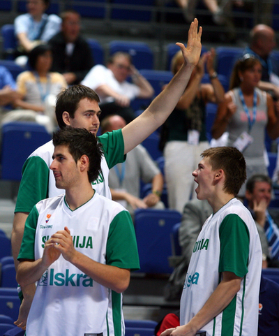 スロベニア 7位で大会を終え世界最終予選へ