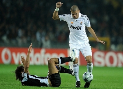 レアル・マドリード 負傷によりペペが1か月の離脱