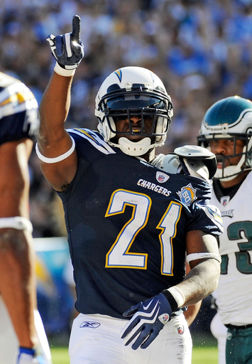 トムリンソン、チャージャーズで現役引退へ