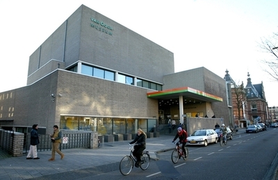 ゴッホの作品、別の画家のものと断定