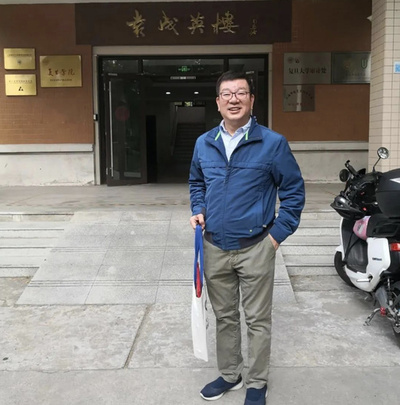 中国の「エコバッグ院士」 受賞後に謎の退場