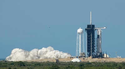 NASA、スペースX初の有人飛行を最終承認 27日打ち上げ