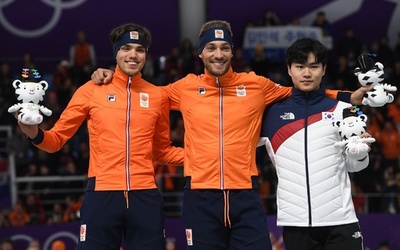 オランダ勢がワンツーフィニッシュ、スピードスケート男子1500m