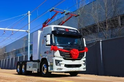 中国初の炭素排出ゼロの大型トラックがラインオフ