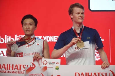 桃田がインドネシア・マスターズ決勝で破れる、女子複はタカマツが優勝