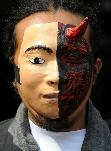 グリーンピース、ヤシ油採取の禁止を求めて抗議活動