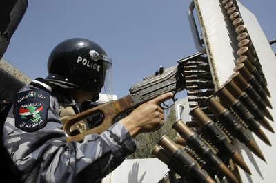 イラク首都郊外で自爆攻撃、11人死亡 ISが犯行声明