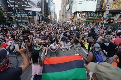 米NY、夜間外出禁止令を解除 首都の州兵も撤収へ