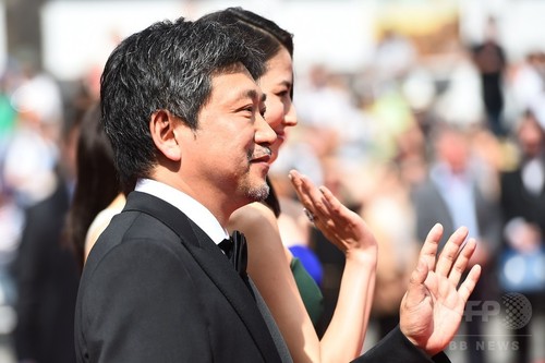 【写真特集】『海街diary』上映、綾瀬さんらレッドカーペットに カンヌ 【写真特集】『海街diary』上映、綾瀬さんらレッドカーペットに カンヌ