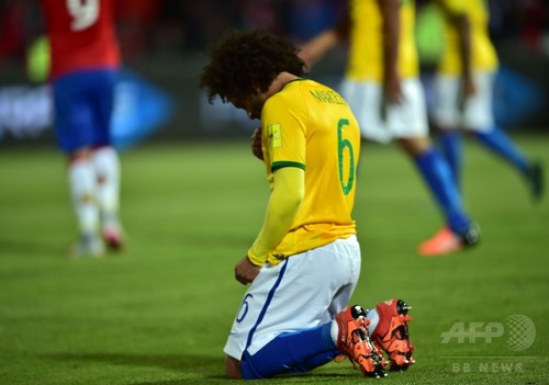 サンチェスとバルガスが得点 チリがブラジルに15年ぶり勝利 W杯南米予選 写真10枚 ファッション ニュースならmode Press Powered By Afpbb News