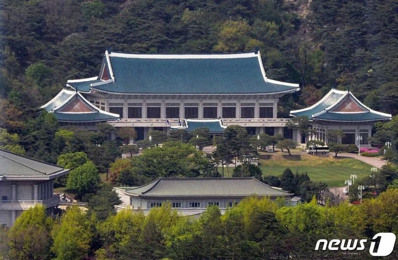 青瓦台（韓国大統領府）の全景 (c)news1