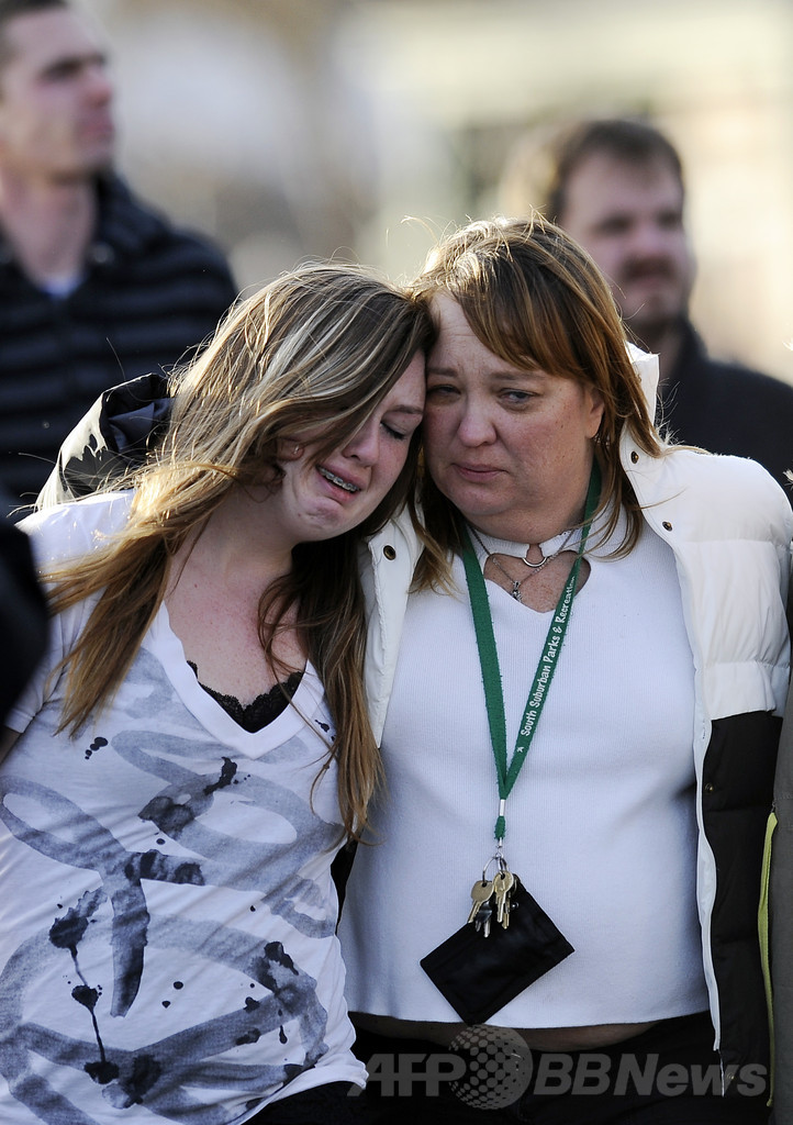 米コロラド州の高校銃乱射事件、被害生徒が死亡