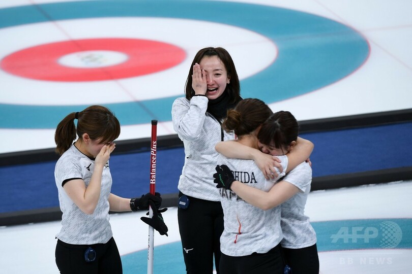 日本がカーリング女子で銅メダル、英国との接戦制す