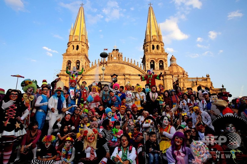 ピエロになって街に繰り出そう 国際クラウンデー メキシコ 写真12枚 国際ニュース Afpbb News